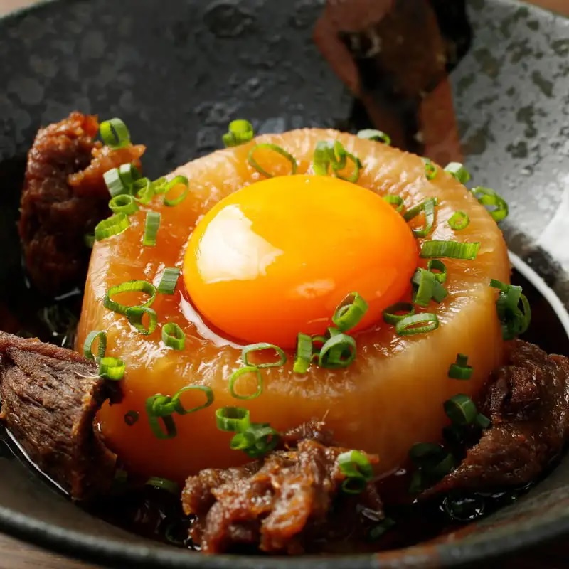 味しみ月見大根煮　(牛タンモト入り)